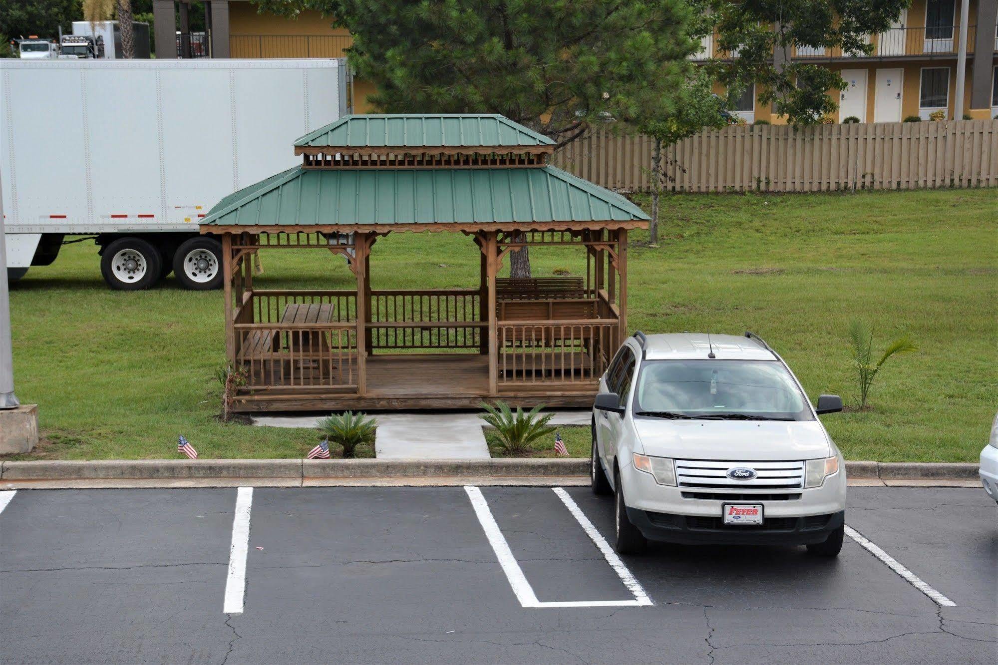 Red Roof Inn Walterboro Exterior photo